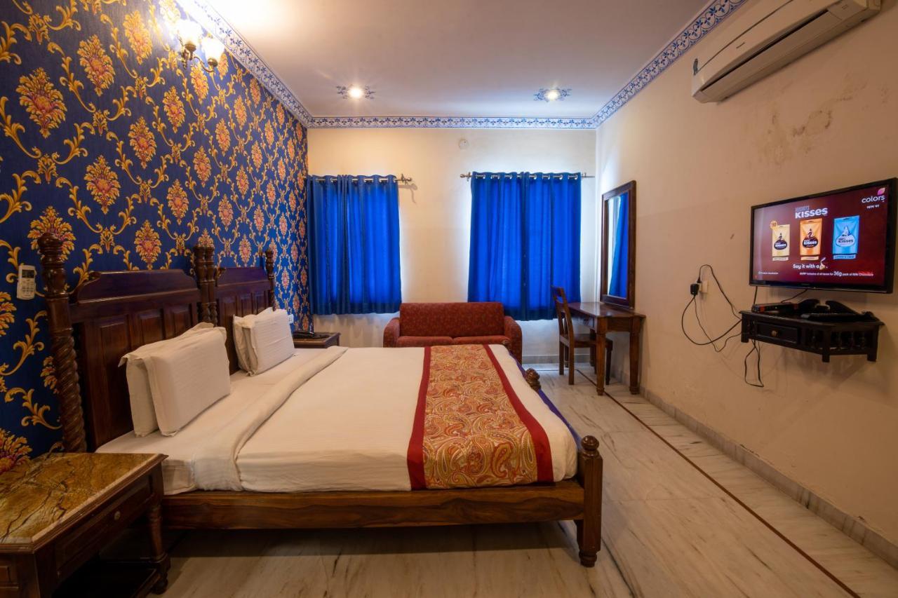 Hotel Royal Pratap Niwas Udaipur
