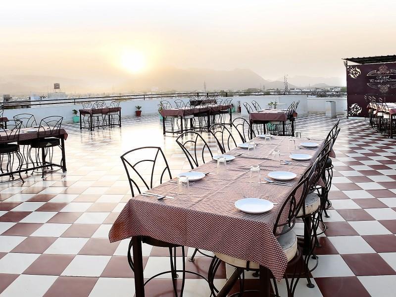 Royal Pratap Niwas Hotel